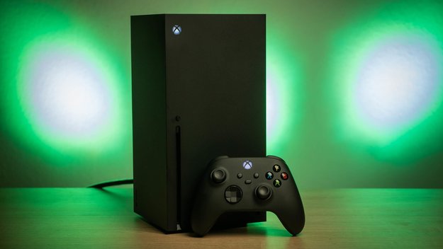 Mit unseren Tricks wird eure Xbox Series X zur grünen Konsole. (Quelle: Spieletipps)