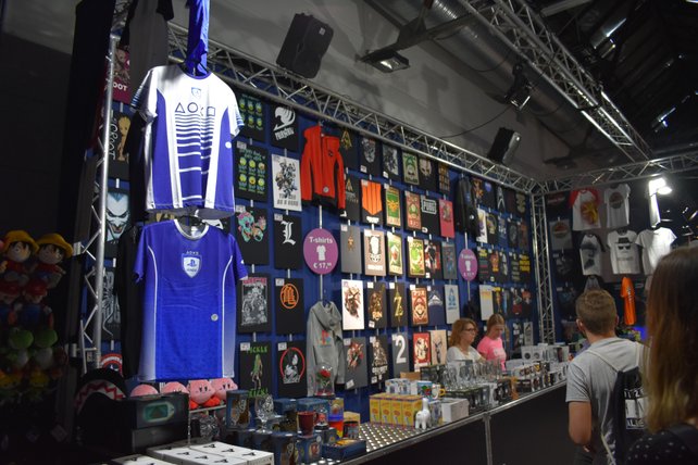 Merchandise-Stände gab es auch ein paar