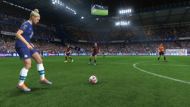 Ihr könnt in FIFA 23 die gesamte erste Liga der Frauen aus England und Frankreich spielen. Nächstes Jahr zur Frauen-Fußball-WM wird dieser Modus nachgereicht.