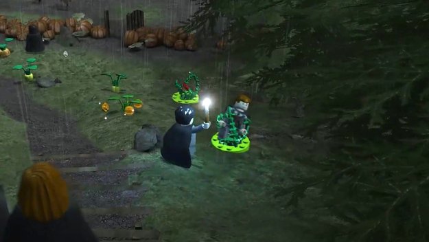 Einige Schüler in Lego Harry Potter – Die Jahre 1-4 befinden sich in Gefahr und nur ihr könnt sie retten (Bildquelle: Screenshot spieletipps.de).