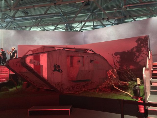 Auf der gamescom präsentiert EA den Nachbau eines Panzers aus dem Ersten Weltkrieg.