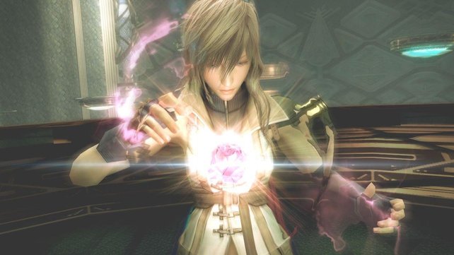 Ein L'Cie bei der Arbeit: Lightning beschwört Odin in Final Fantasy 13.