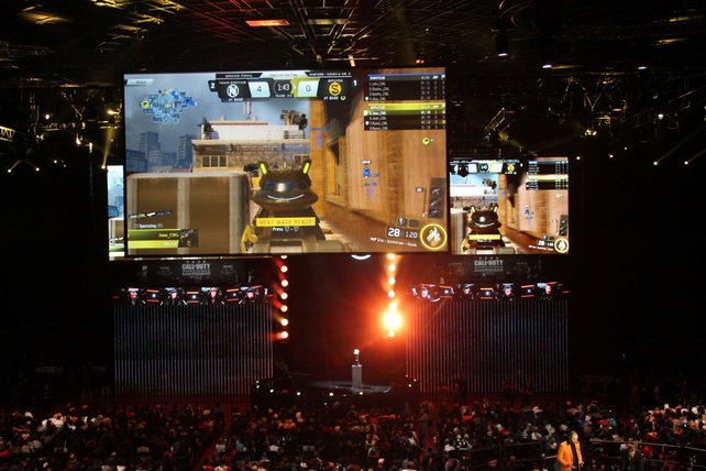 Die Spiele wurden in der Arena auf drei risiegen Bildschirmen gezeigt.